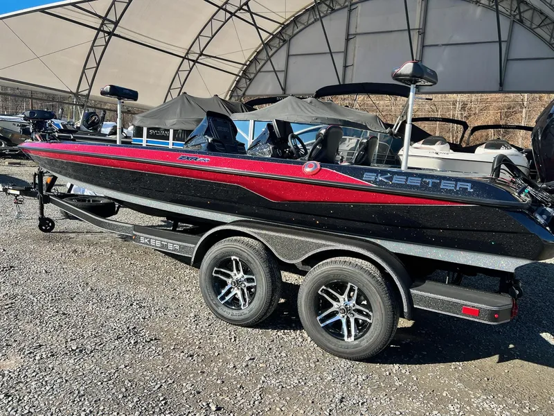 Slide: The Image of Skeeter ZXR20 2025 - 6