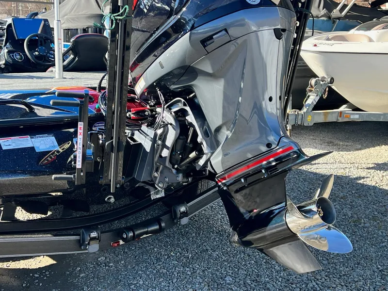 Slide: The Image of Skeeter ZXR20 2025 - 8