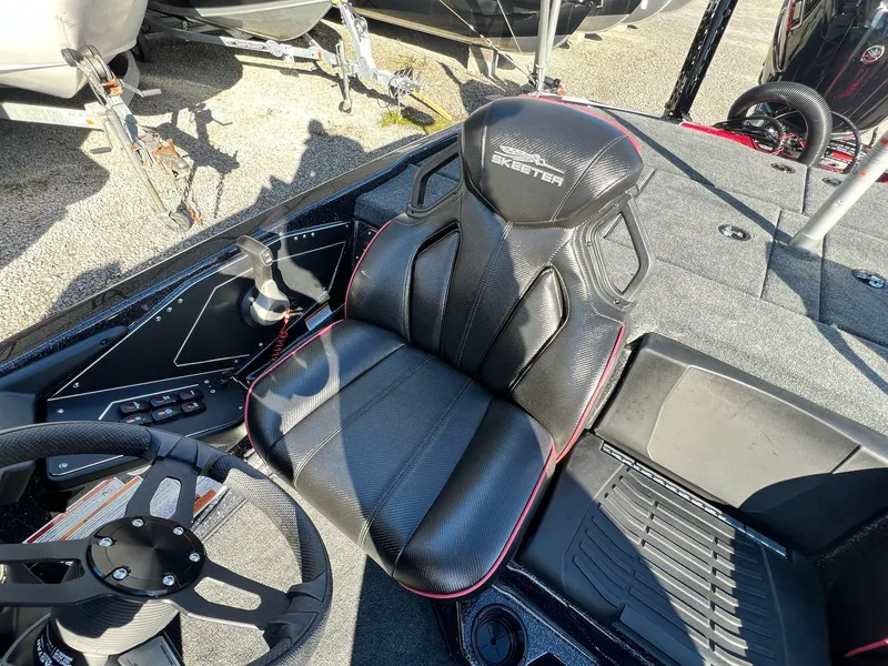 Slide: The Image of Skeeter ZXR20 2025 - 9