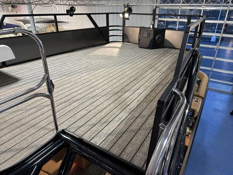 Slide: The Image of Harris Solstice RD 270 2025 - 19