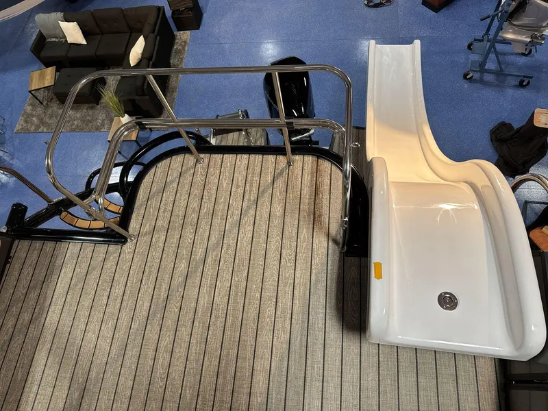 Slide: The Image of Harris Solstice RD 270 2025 - 21