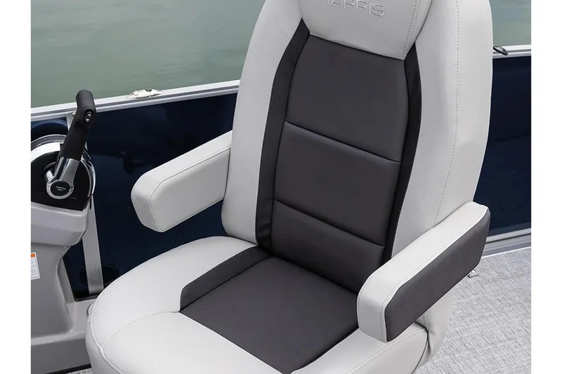 Slide: The Image of Harris Cruiser 210 2025 - 36