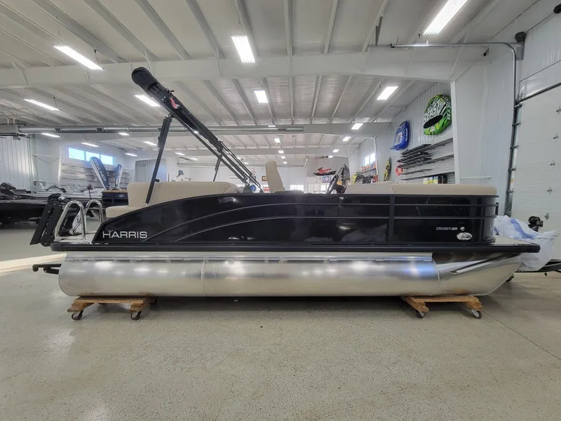 The Image of Harris Cruiser 210 2025 - 1