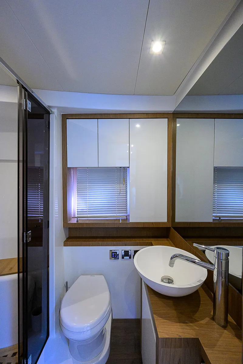 Slide: The Image of Luxurious bathroom in 2017 Beneteau Gran Turismo 49 Fly yacht. - 11