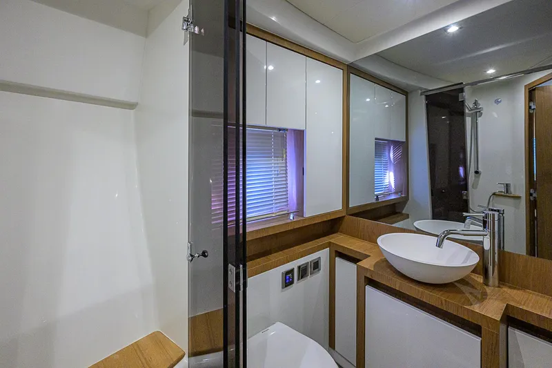 Slide: The Image of Beneteau Gran Turismo 49 Fly 2017 - 54