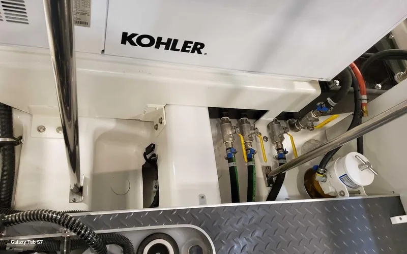 Slide: The Image of Formula 430 Super Sport Crossover 2024 - 53