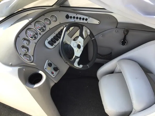 Slide: The Image of Tigé 21 I Limited 2004 - 7