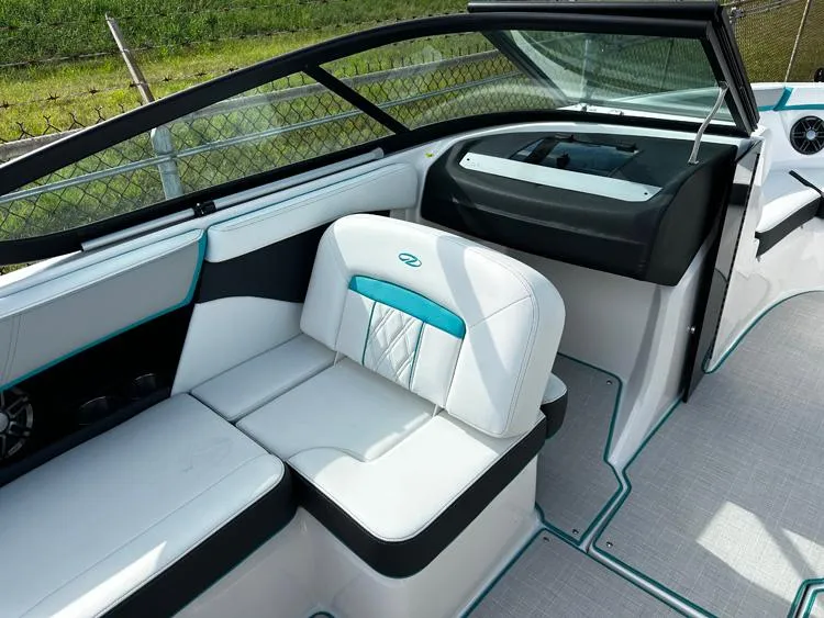 Slide: The Image of Regal 2000 ES 2024 - 10