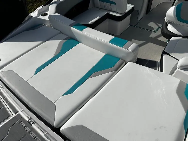 Slide: The Image of Regal 2000 ES 2024 - 17