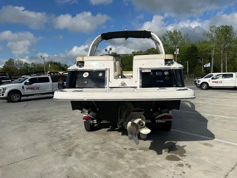 Slide: The Image of Regal 2700 ES Bowrider 2016 - 4