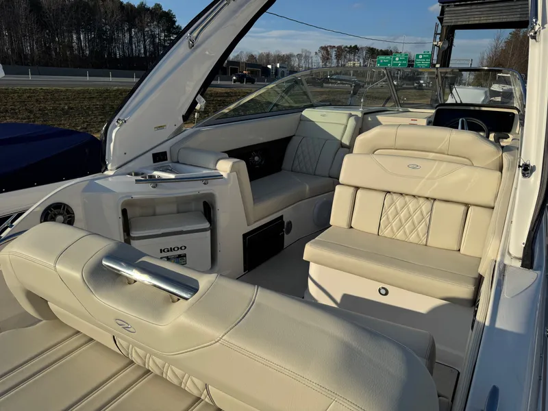 Slide: The Image of Regal 28 Express 2025 - 10