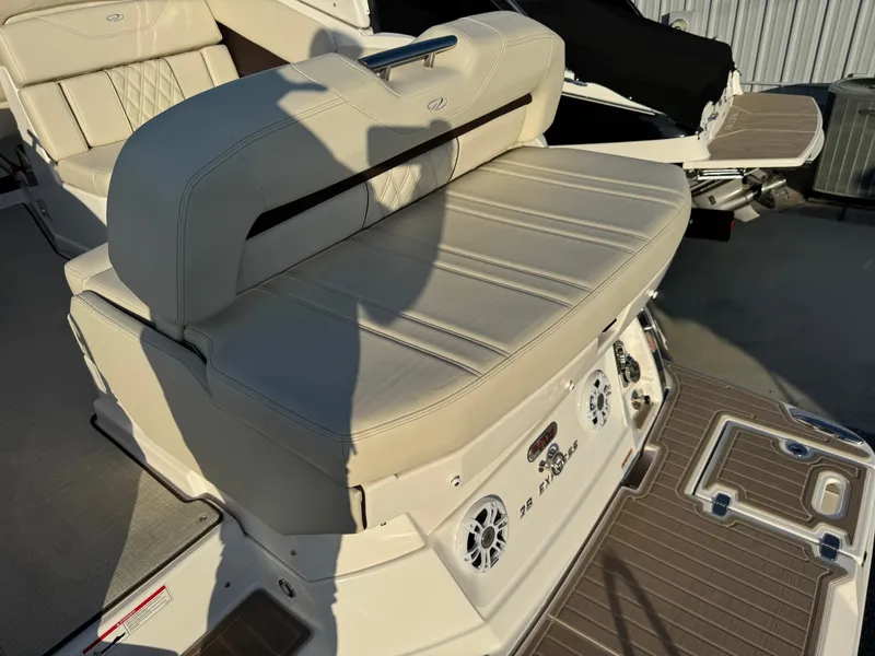 Slide: The Image of Regal 28 Express 2025 - 11