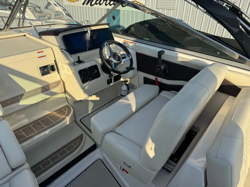 Slide: The Image of Regal 28 Express 2025 - 19