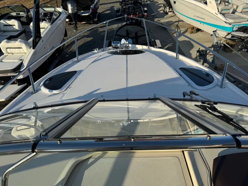 Slide: The Image of Regal 28 Express 2025 - 20