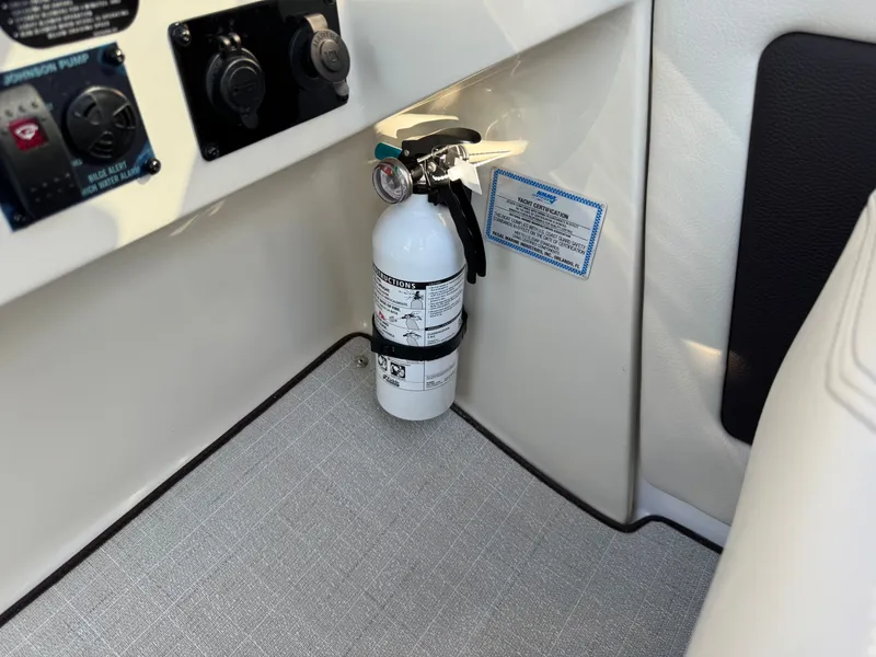 Slide: The Image of Regal 28 Express 2025 - 29