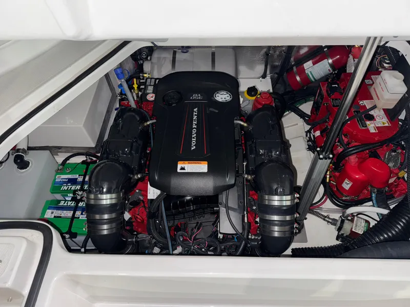 Slide: The Image of Regal 28 Express 2025 - 43