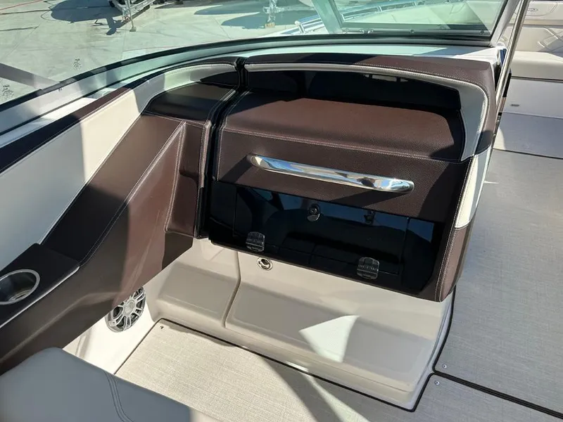 Slide: The Image of Regal 3300 2024 - 20