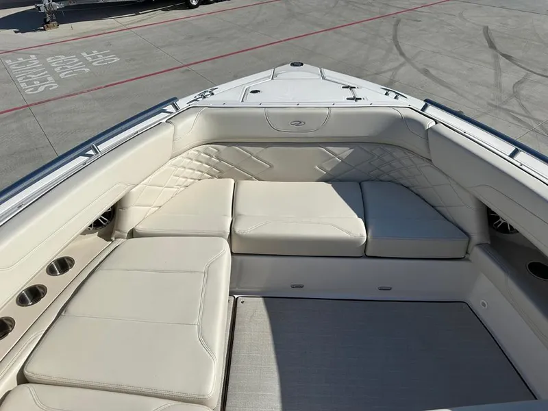 Slide: The Image of Regal 3300 2024 - 27