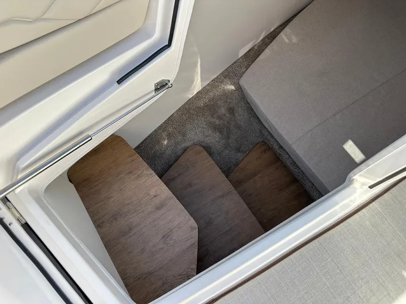 Slide: The Image of Regal 3300 2024 - 30