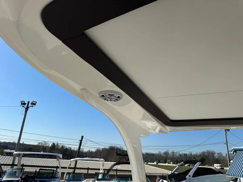 Slide: The Image of Regal 3300 2024 - 32