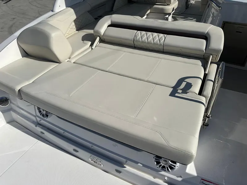 Slide: The Image of Regal 3300 2024 - 34