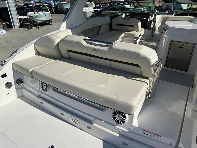 Slide: The Image of Regal 3300 2024 - 6