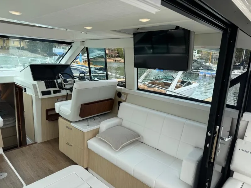 Slide: The Image of Regal 38 Grande Coupe 2025 - 11