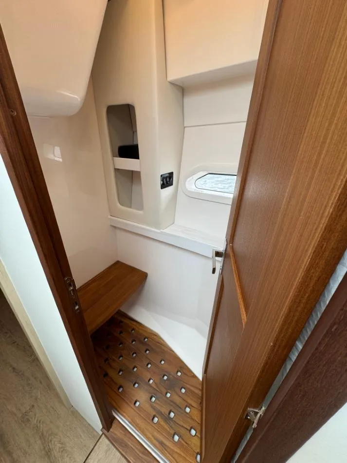 Slide: The Image of Regal 38 Grande Coupe 2025 - 20