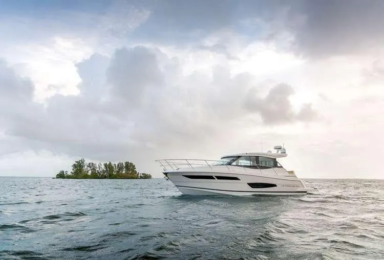 Slide: The Image of Regal 38 Grande Coupe 2025 - 34