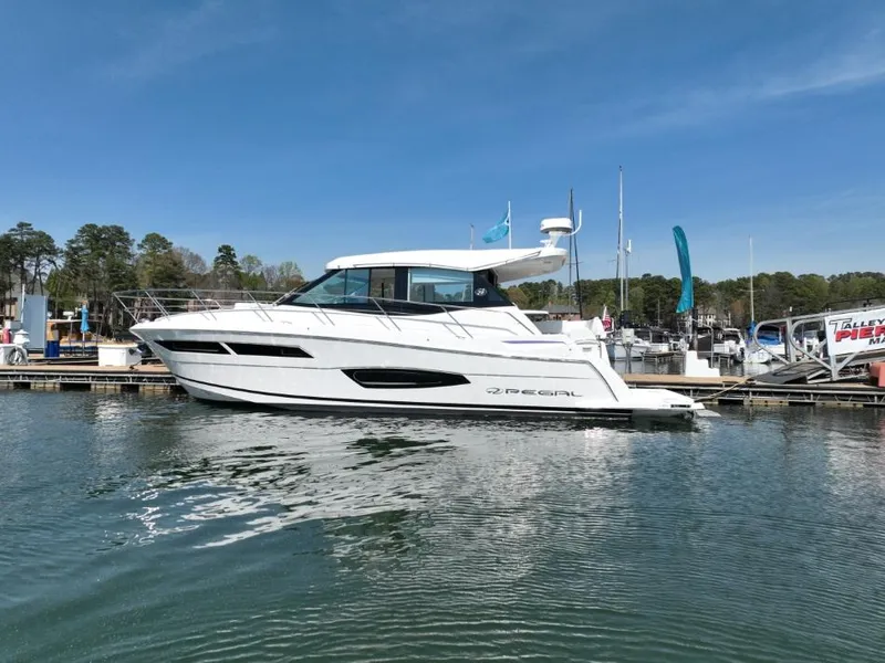 Slide: The Image of Regal 38 Grande Coupe 2025 - 4