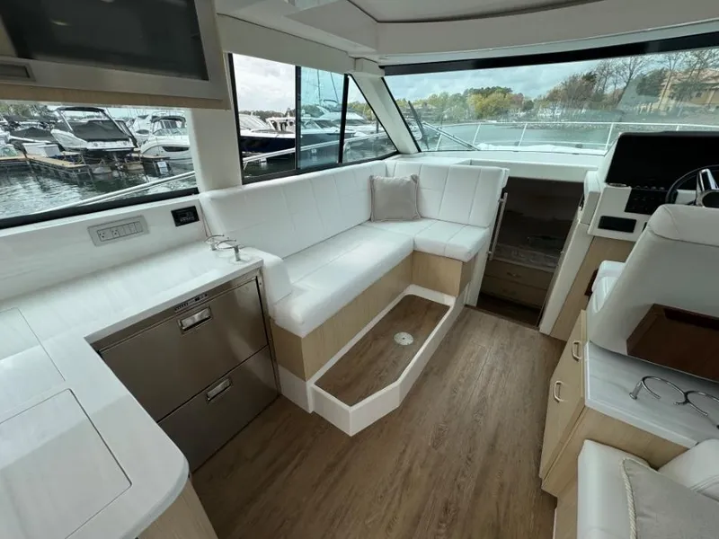 Slide: The Image of Regal 38 Grande Coupe 2025 - 9