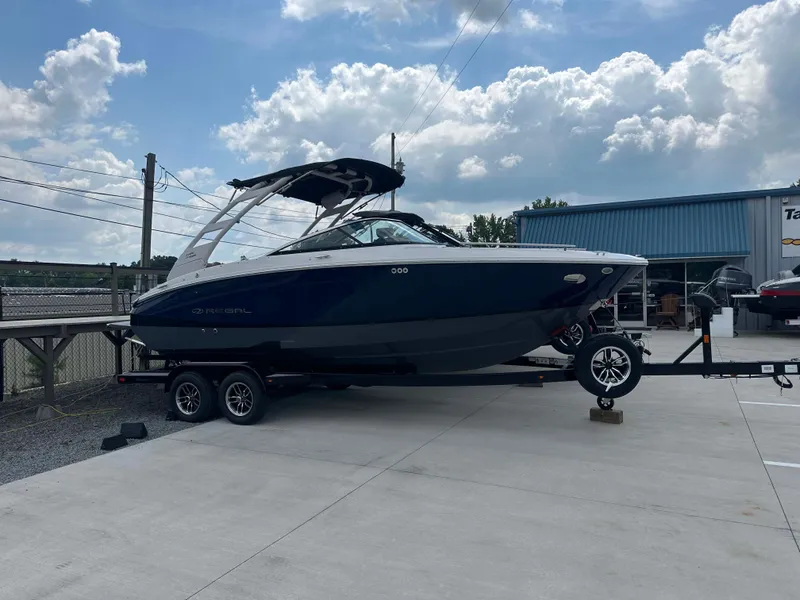 Slide: The Image of Regal LS4 Surf Ultimate 2025 - 28