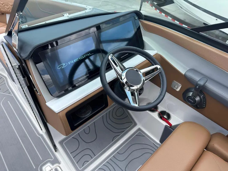 Slide: The Image of Regal LS4 Surf Ultimate 2025 - 8