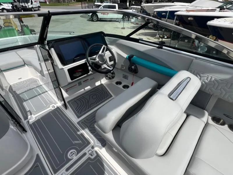 Slide: The Image of Regal LS6 Surf Ultimate 2025 - 13