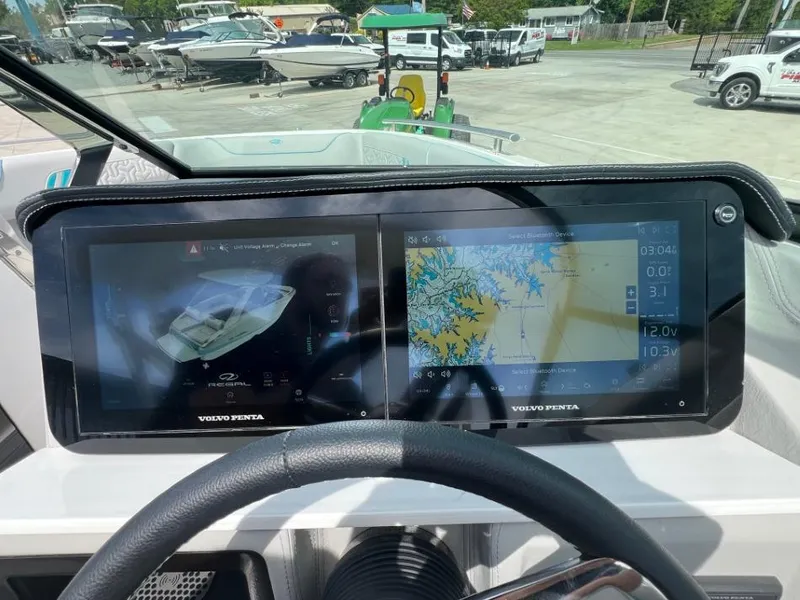 Slide: The Image of Regal LS6 Surf Ultimate 2025 - 17