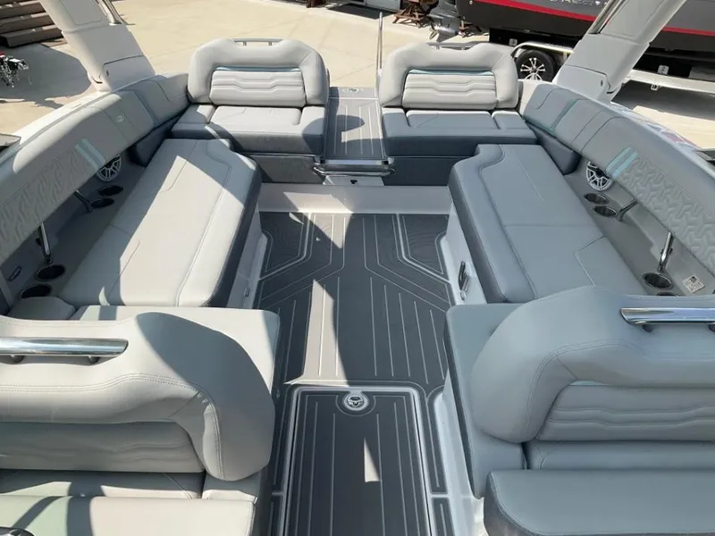 Slide: The Image of Regal LS9 Ultimate 2025 - 41