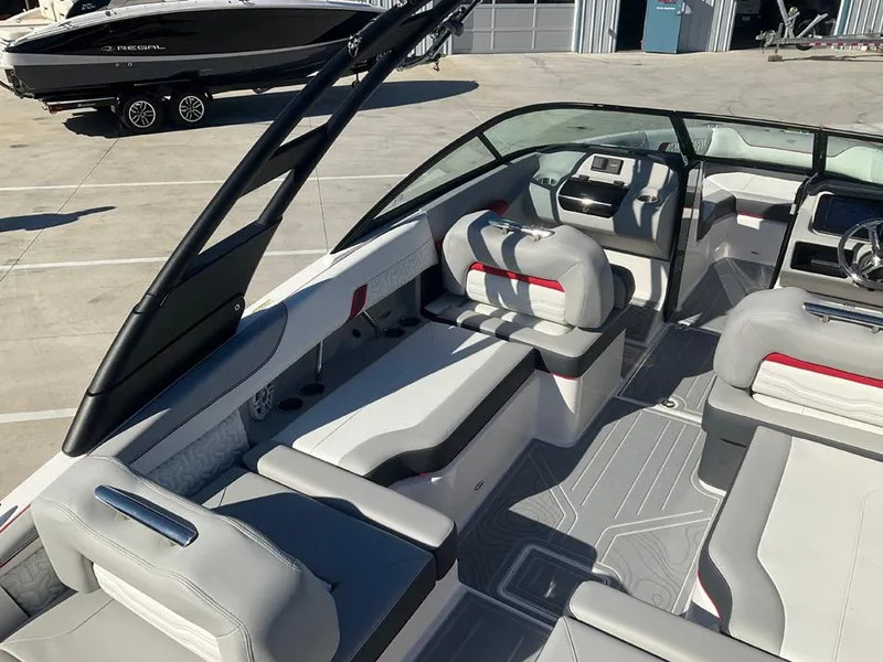 Slide: The Image of Regal LX2 Ultimate 2024 - 6