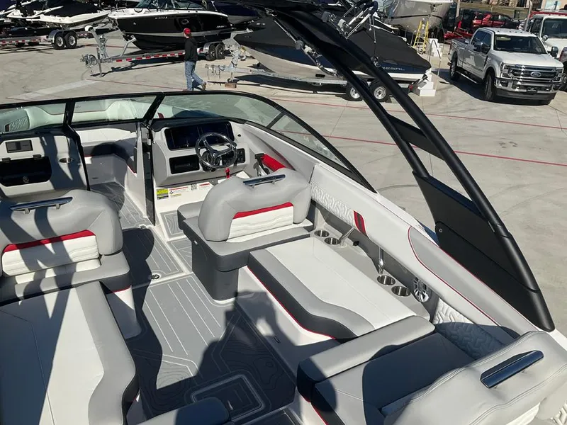 Slide: The Image of Regal LX2 Ultimate 2024 - 7