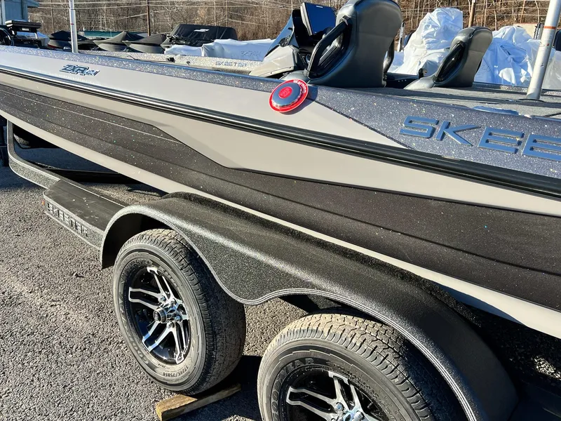 Slide: The Image of Skeeter ZXR 21 2025 - 11