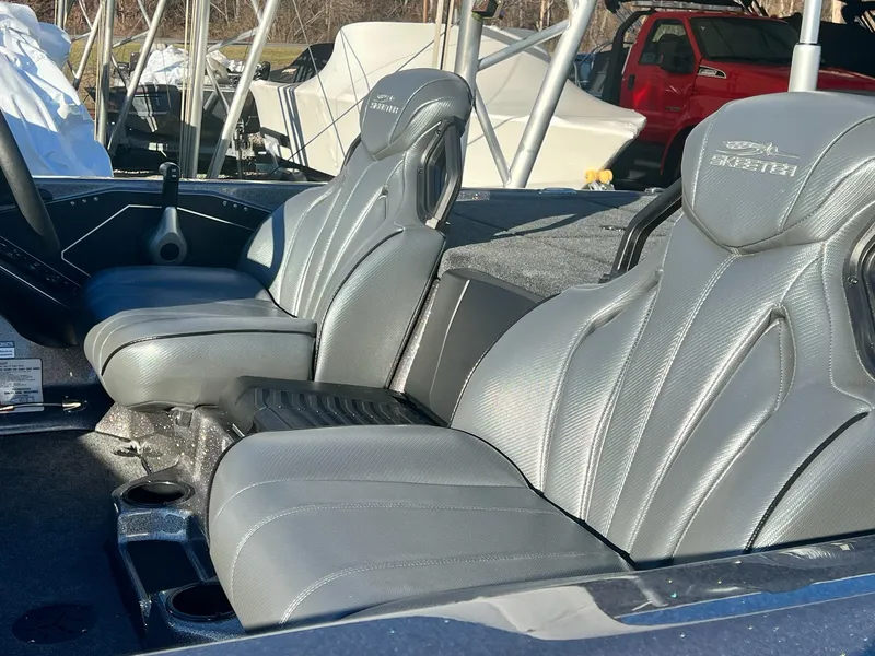 Slide: The Image of Skeeter ZXR 21 2025 - 35