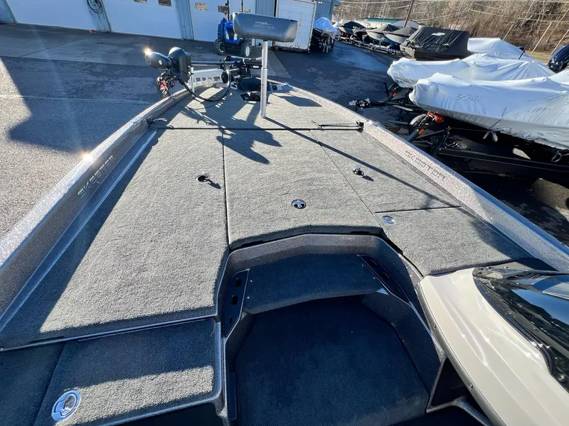 Slide: The Image of Skeeter ZXR 21 2025 - 39