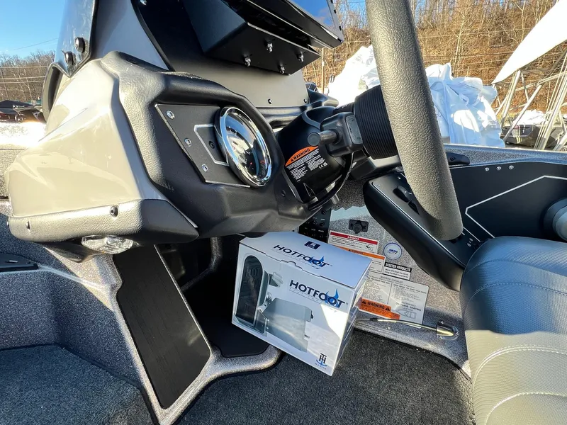 Slide: The Image of Skeeter ZXR 21 2025 - 4