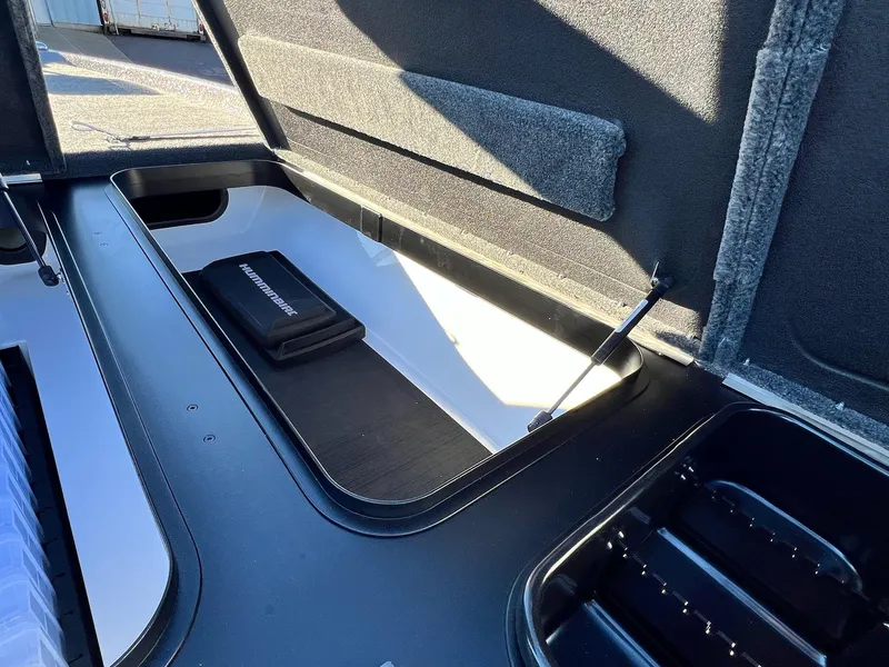 Slide: The Image of Skeeter ZXR 21 2025 - 8