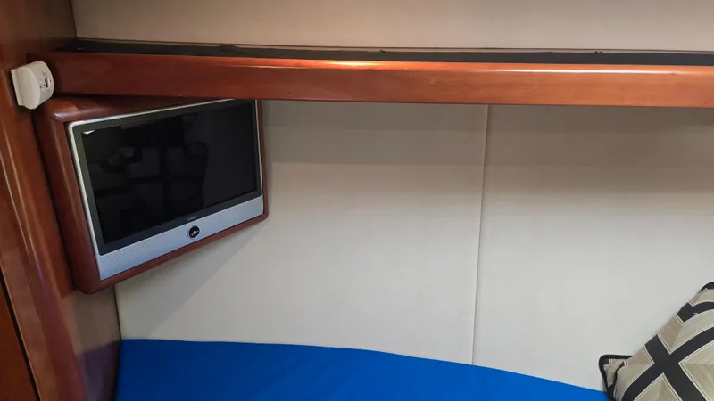 Slide: The Image of 2008 Ocean 37 Billfish TV - 10