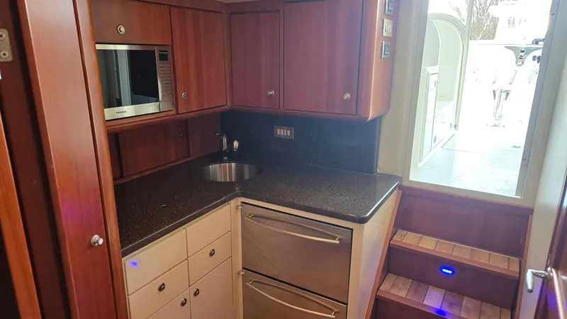 Slide: The Image of 2008 Ocean 37 Billfish galley - 23