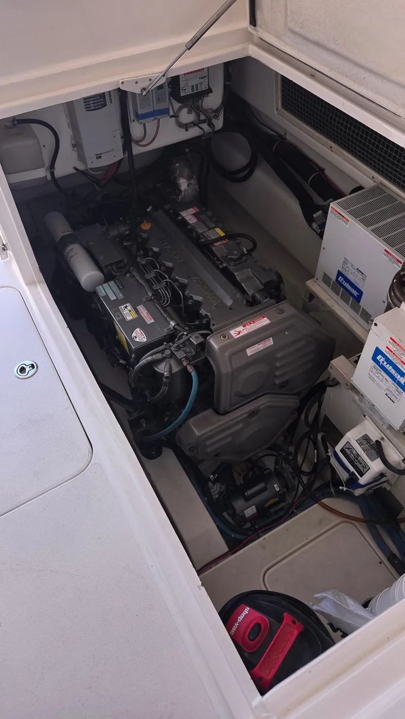 Slide: The Image of 2008 Ocean 37 Billfish port eng hatch - 27