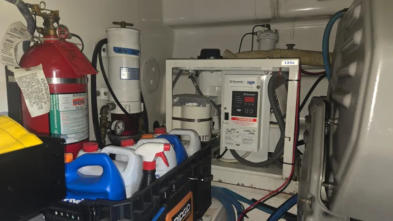 Slide: The Image of 2008 Ocean 37 Billfish ice maker - 30