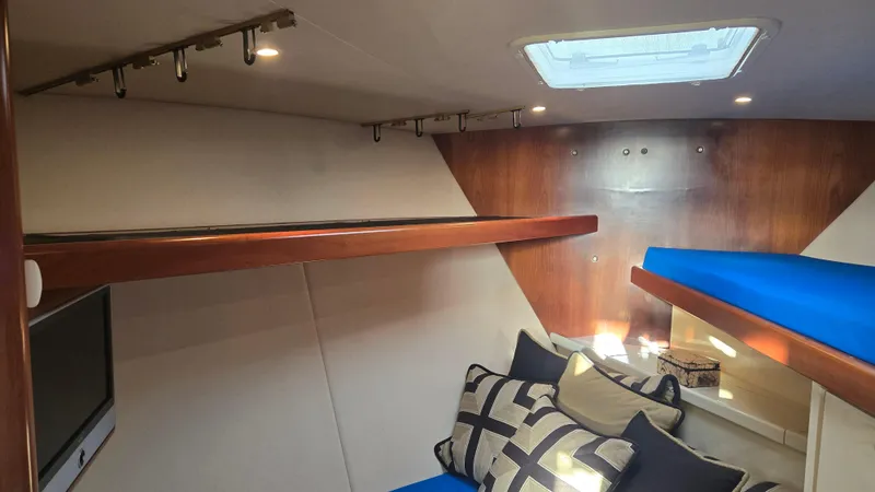 Slide: The Image of 2008 Ocean 37 Billfish cabin - 7