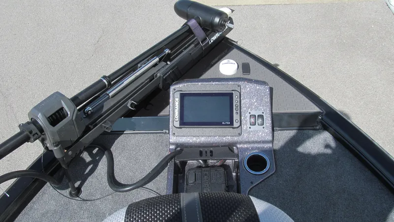 Slide: The Image of Ranger ALPHA 208 boat dashboard with navigation system, 2025 model. - 11