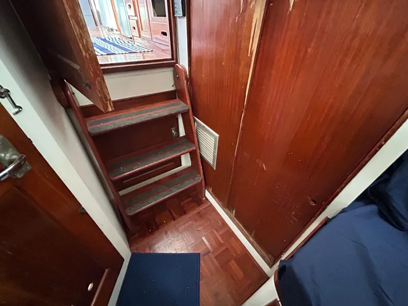 Slide: The Image of Grand Banks 42 Classic 1972 - 60